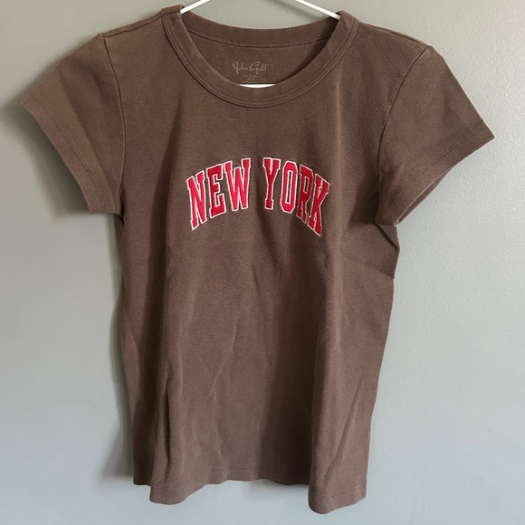 Brandy Melville Baby Tee - Picture 1 of 4